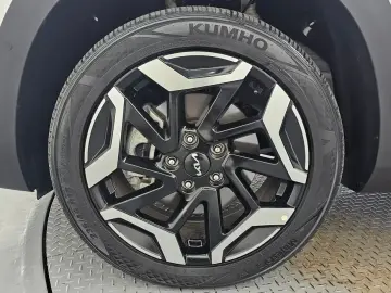 2024 Kia Seltos с пробегом 15 930 км