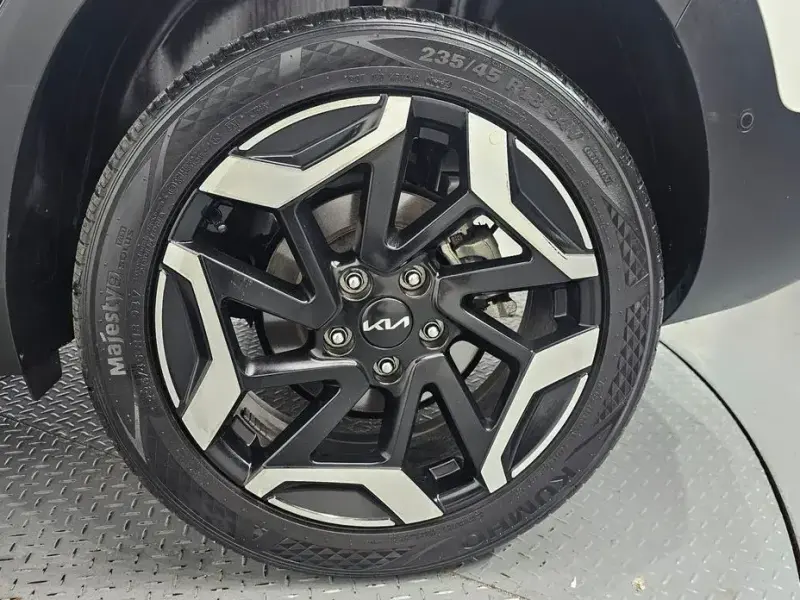 2024 Kia Seltos с пробегом 15 930 км
