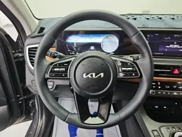 2025 Kia Seltos с пробегом 11 284 км