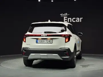 2024 Kia Seltos с пробегом 21 533 км