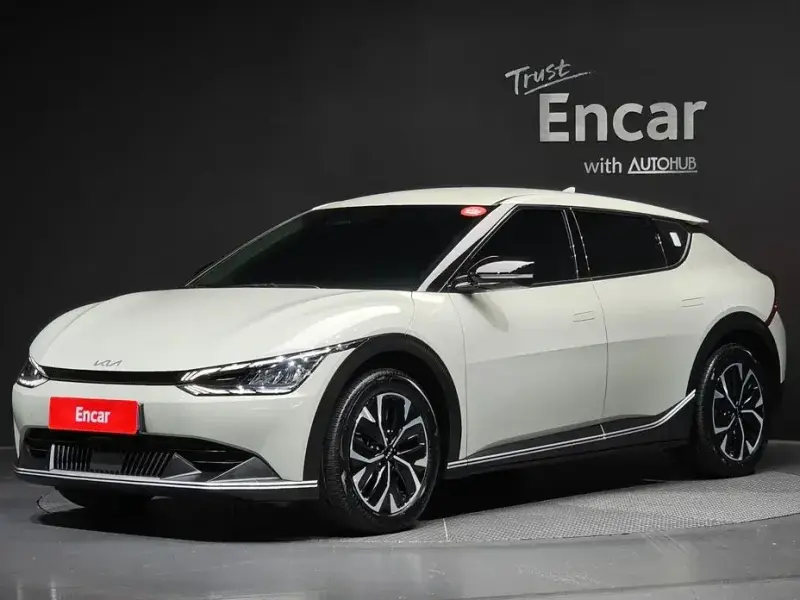 2023 Kia EV6 с пробегом 14 642 км