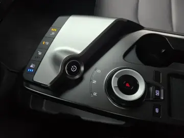 2023 Kia EV6 с пробегом 42 427 км