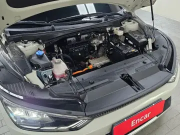 2023 Kia EV6 с пробегом 14 642 км