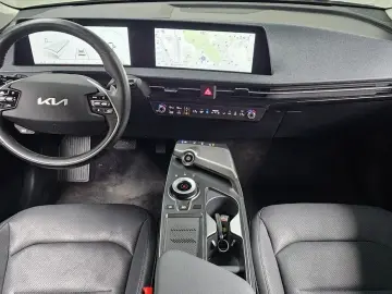 2023 Kia EV6 с пробегом 14 642 км