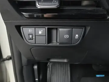 2023 Kia EV6 с пробегом 42 427 км