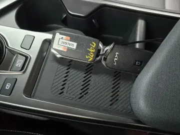 2023 Kia EV6 с пробегом 42 427 км