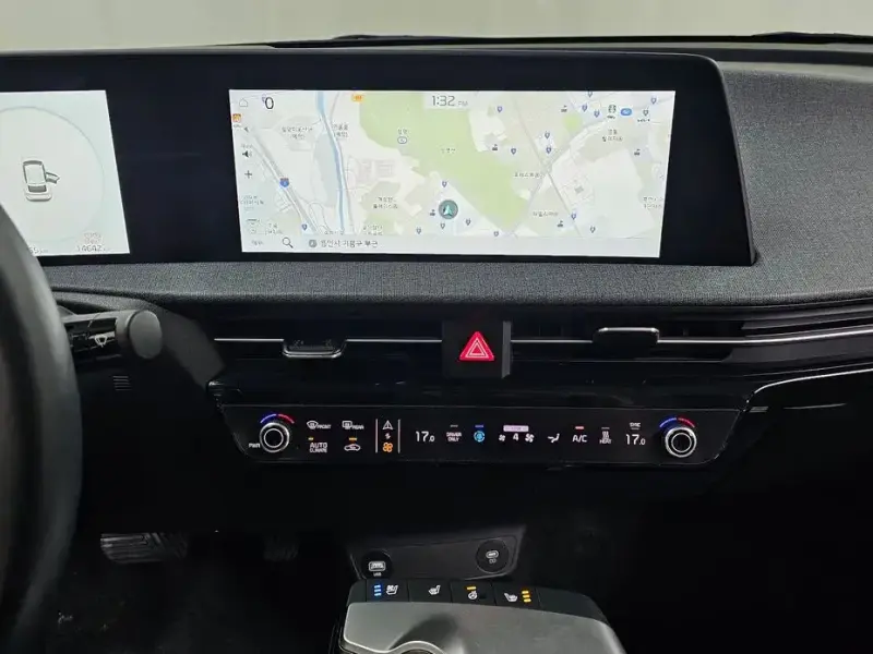 2023 Kia EV6 с пробегом 14 642 км