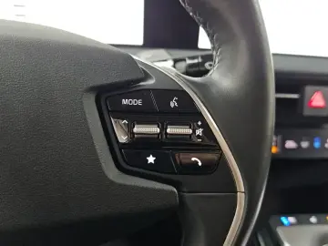 2023 Kia EV6 с пробегом 14 642 км