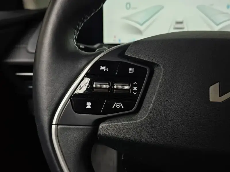 2023 Kia EV6 с пробегом 14 642 км