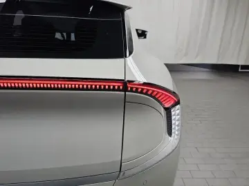 2023 Kia EV6 с пробегом 14 642 км