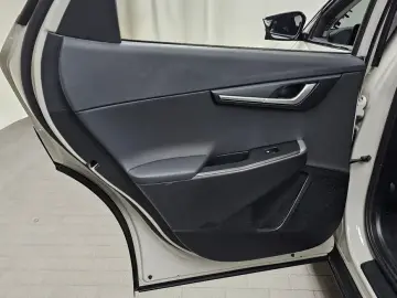2023 Kia EV6 с пробегом 14 642 км