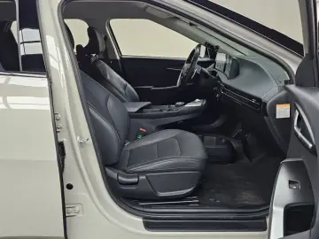 2023 Kia EV6 с пробегом 14 642 км
