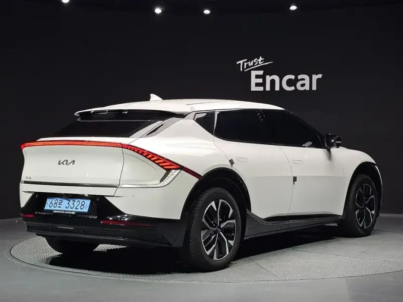 2023 Kia EV6 с пробегом 50 447 км