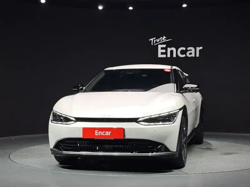 2023 Kia EV6 с пробегом 50 447 км