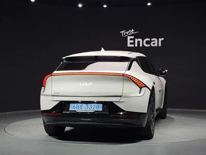 2023 Kia EV6 с пробегом 50 447 км