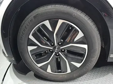 2023 Kia EV6 с пробегом 50 447 км