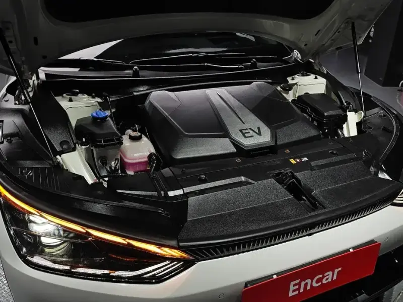 2023 Kia EV6 с пробегом 50 447 км