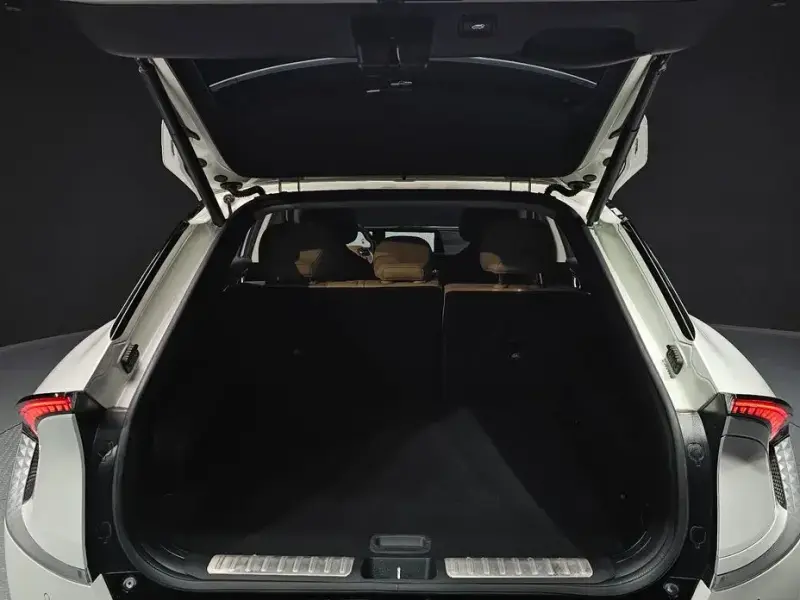 2023 Kia EV6 с пробегом 50 447 км
