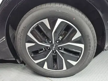 2023 Kia EV6 с пробегом 50 447 км