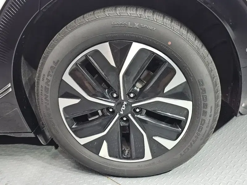 2023 Kia EV6 с пробегом 50 447 км