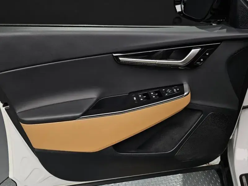 2023 Kia EV6 с пробегом 50 447 км