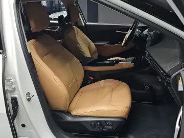 2023 Kia EV6 с пробегом 50 447 км