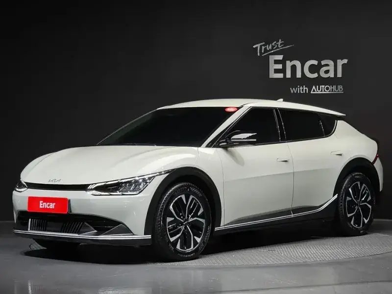 2023 Kia EV6 с пробегом 14 380 км