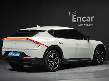 2023 Kia EV6 с пробегом 14 380 км