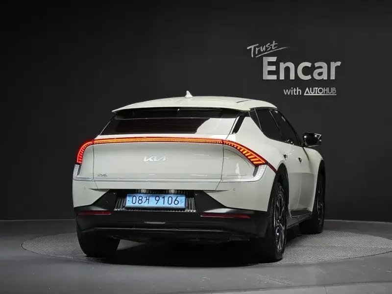 2023 Kia EV6 с пробегом 14 380 км