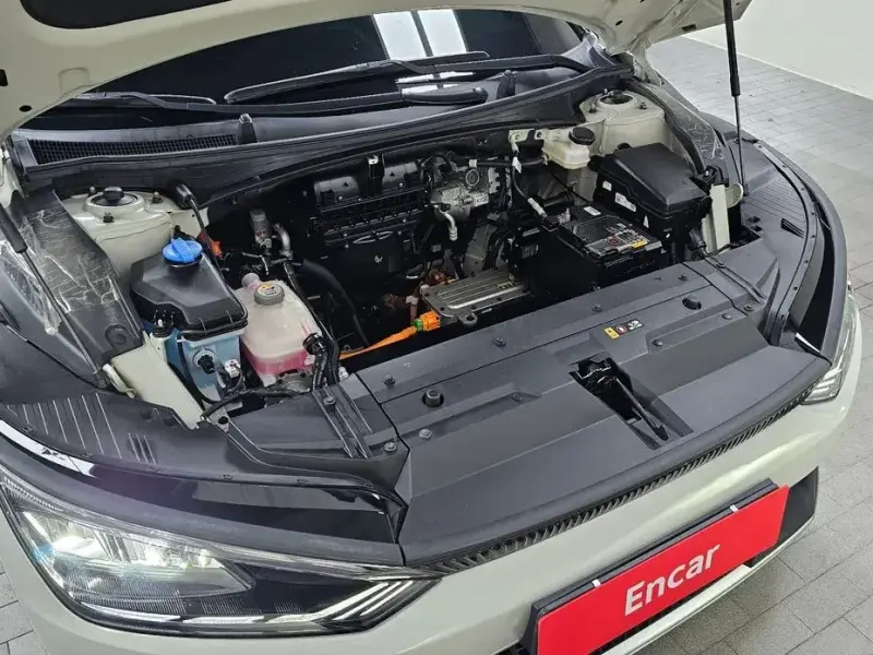 2023 Kia EV6 с пробегом 14 380 км