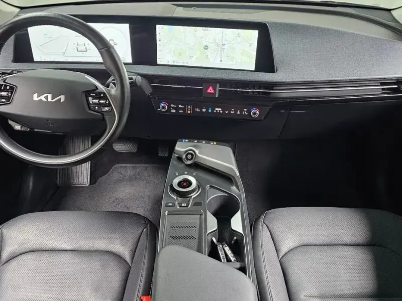 2023 Kia EV6 с пробегом 14 380 км