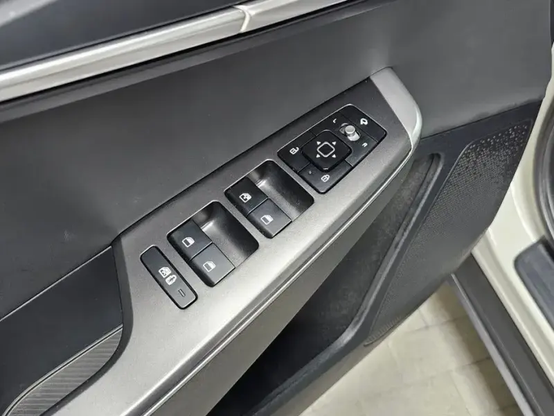 2023 Kia EV6 с пробегом 14 380 км