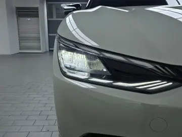 2023 Kia EV6 с пробегом 14 380 км