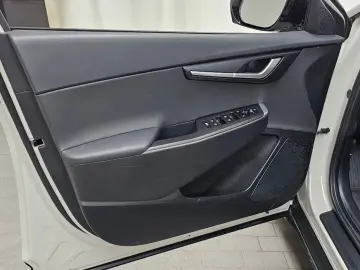 2023 Kia EV6 с пробегом 14 380 км