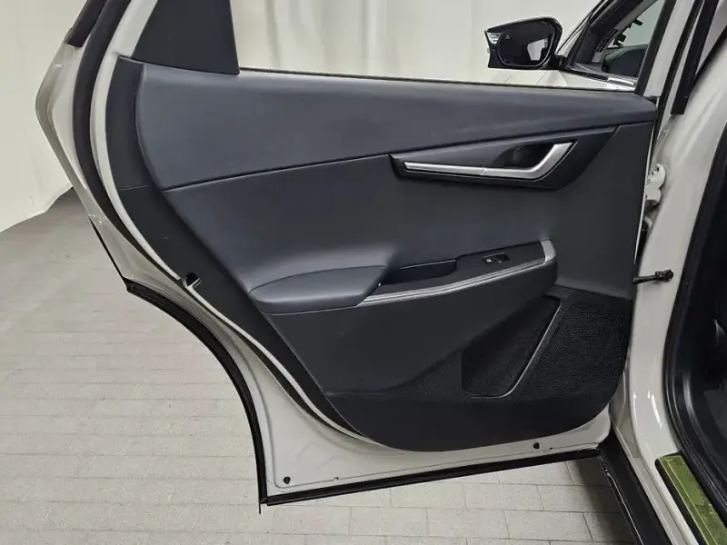 2023 Kia EV6 с пробегом 14 380 км