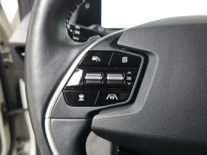2023 Kia EV6 с пробегом 14 380 км