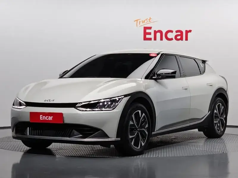2023 Kia EV6 с пробегом 16 683 км