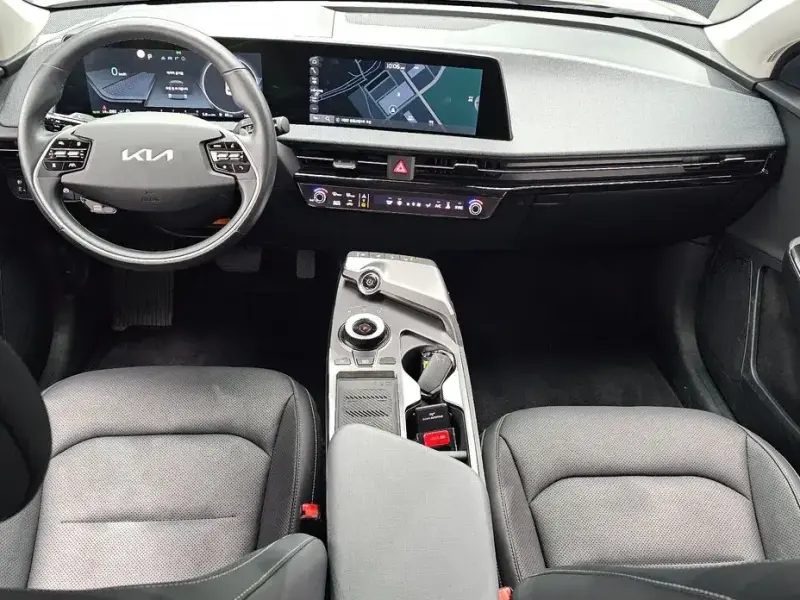 2023 Kia EV6 с пробегом 16 683 км