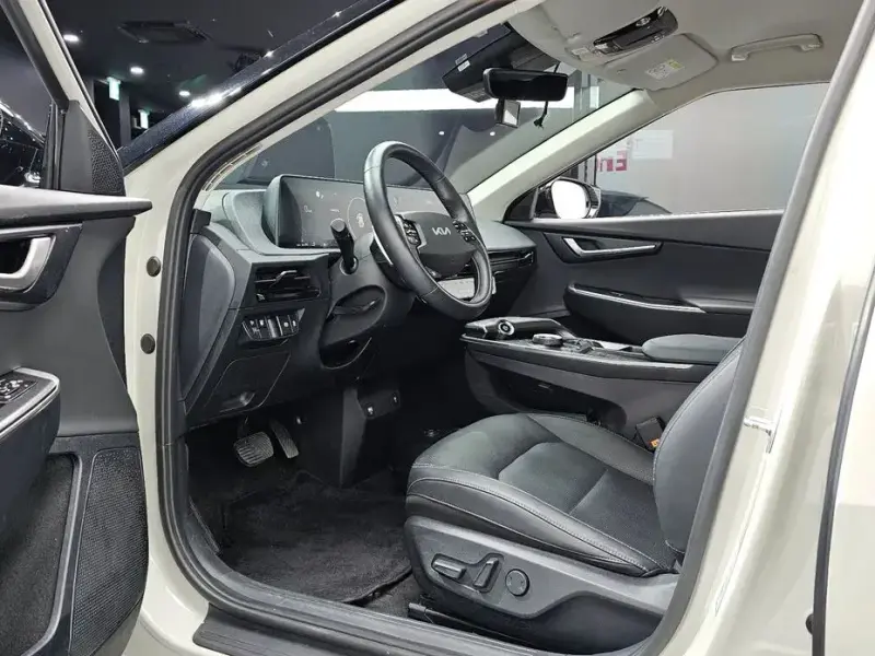 2023 Kia EV6 с пробегом 16 683 км