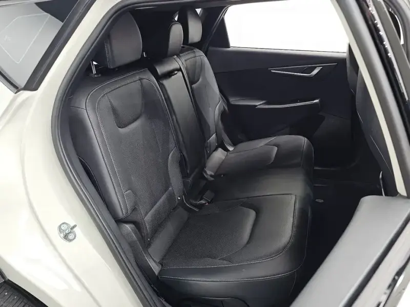 2023 Kia EV6 с пробегом 16 683 км