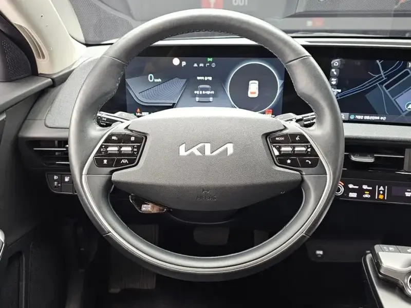 2023 Kia EV6 с пробегом 16 683 км