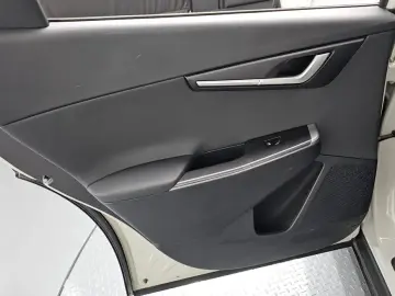 2023 Kia EV6 с пробегом 16 683 км