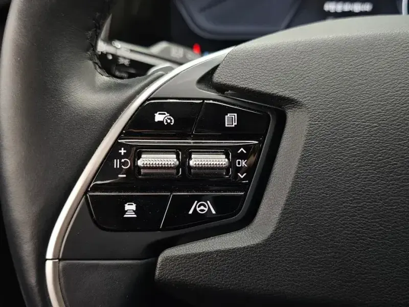 2023 Kia EV6 с пробегом 16 683 км