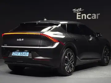 2022 Kia EV6 с пробегом 68 007 км