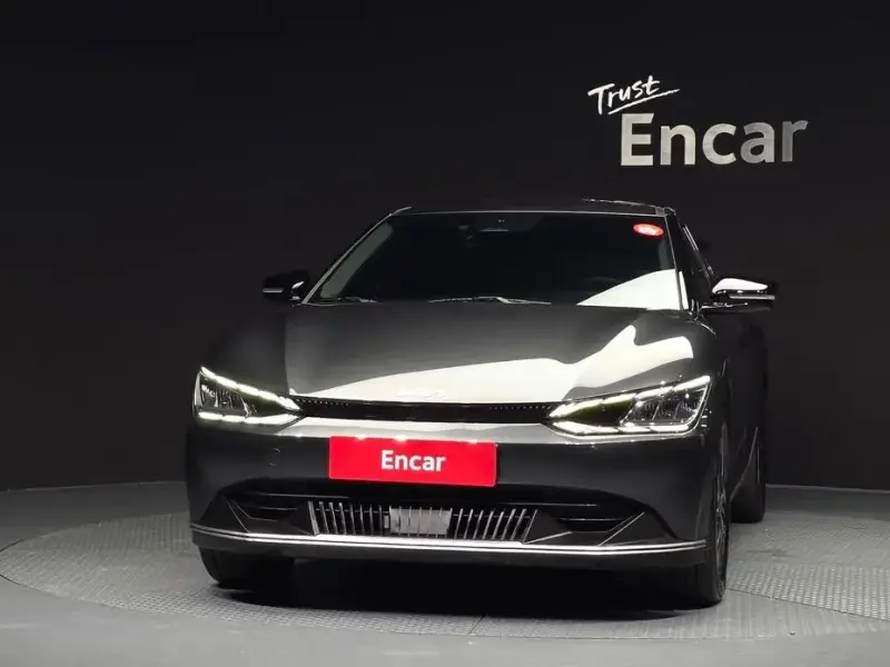 2022 Kia EV6 с пробегом 68 007 км
