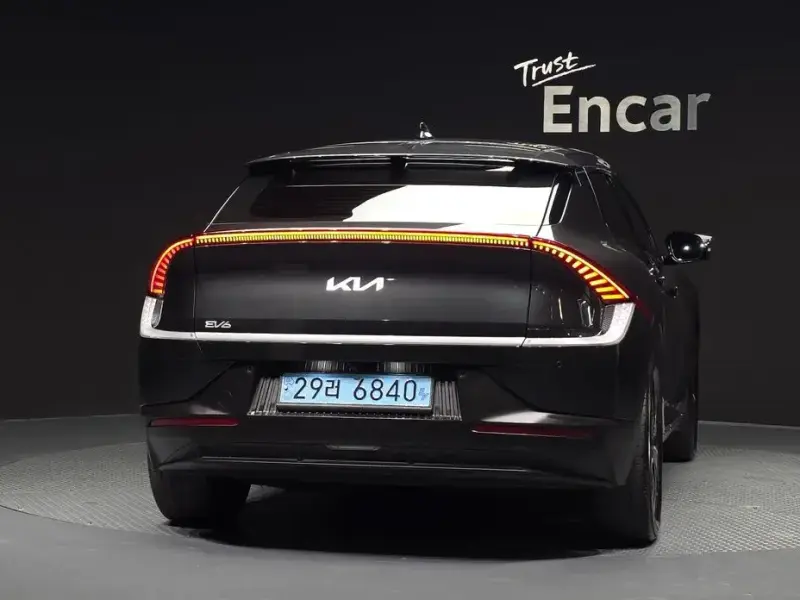 2022 Kia EV6 с пробегом 68 007 км