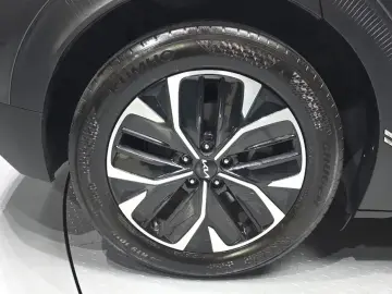 2022 Kia EV6 с пробегом 68 007 км