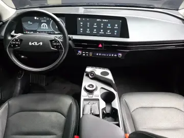 2022 Kia EV6 с пробегом 68 007 км