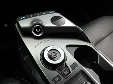 2022 Kia EV6 с пробегом 68 007 км