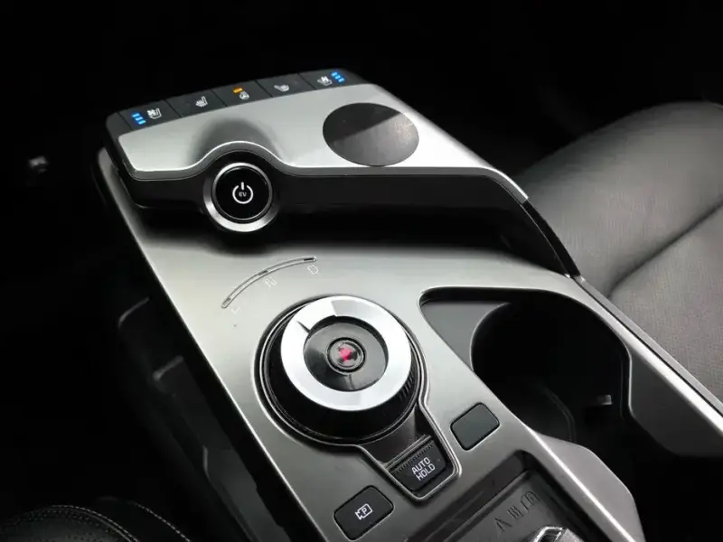 2022 Kia EV6 с пробегом 68 007 км